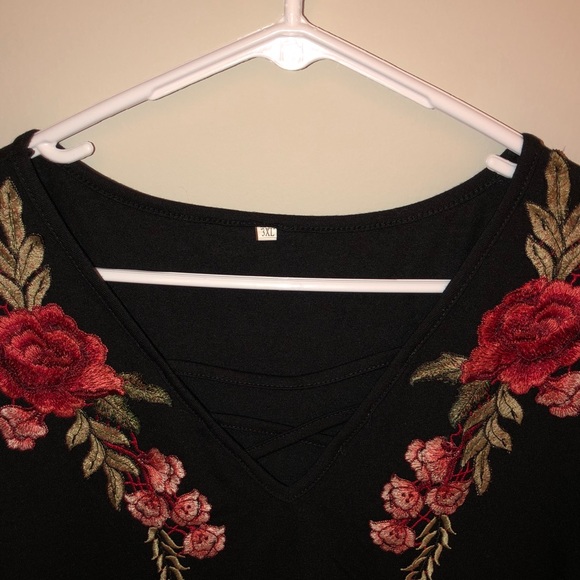 LAST CHANCE! Floral Embroidered black shirt - Picture 2 of 2